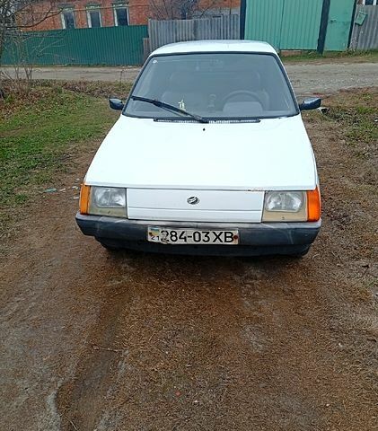 Белый ЗАЗ Таврия, объемом двигателя 1.1 л и пробегом 165 тыс. км за 700 $, фото 1 на Automoto.ua