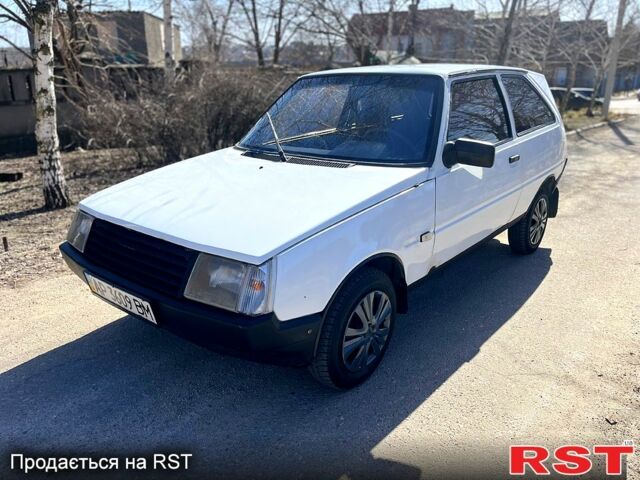 Белый ЗАЗ Таврия, объемом двигателя 1.2 л и пробегом 157 тыс. км за 1000 $, фото 1 на Automoto.ua