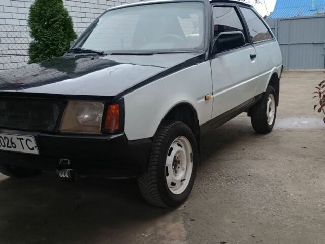 Белый ЗАЗ Таврия, объемом двигателя 1.1 л и пробегом 250 тыс. км за 946 $, фото 1 на Automoto.ua