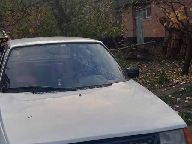 Белый ЗАЗ Таврия, объемом двигателя 1.1 л и пробегом 999 тыс. км за 596 $, фото 1 на Automoto.ua