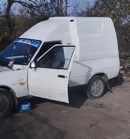 Белый ЗАЗ Таврия, объемом двигателя 1.2 л и пробегом 200 тыс. км за 463 $, фото 1 на Automoto.ua