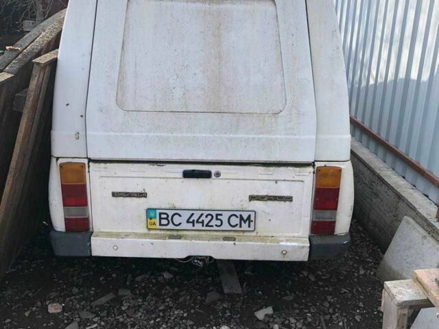 Белый ЗАЗ Таврия, объемом двигателя 0 л и пробегом 300 тыс. км за 200 $, фото 1 на Automoto.ua