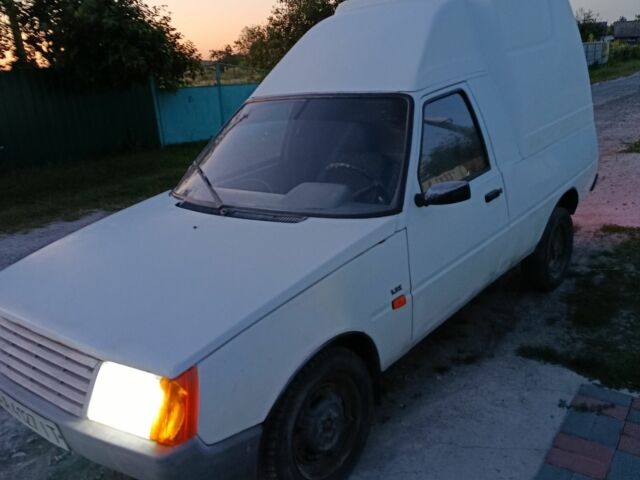 ЗАЗ Таврия 2004 в Житомире на Automoto.ua Белый ЗАЗ Таврия, объемом двигателя 1.25 л и пробегом 210 тыс. км за 1100 $, фото 1 на Automoto.ua