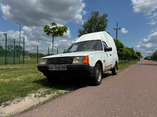 Белый ЗАЗ Таврия, объемом двигателя 1.2 л и пробегом 150 тыс. км за 1000 $, фото 1 на Automoto.ua