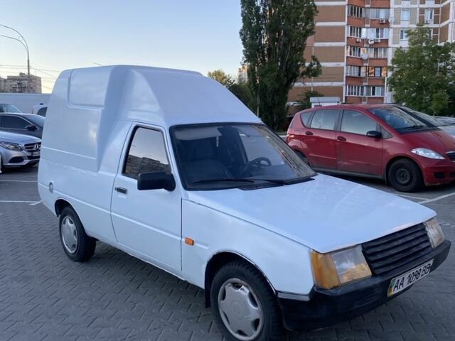 Белый ЗАЗ Таврия, объемом двигателя 1.2 л и пробегом 300 тыс. км за 650 $, фото 1 на Automoto.ua