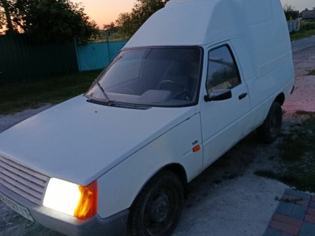 Белый ЗАЗ Таврия, объемом двигателя 1.3 л и пробегом 187 тыс. км за 1000 $, фото 1 на Automoto.ua