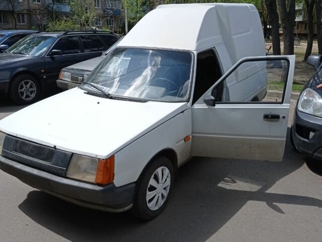 Белый ЗАЗ Таврия, объемом двигателя 1.2 л и пробегом 180 тыс. км за 1000 $, фото 1 на Automoto.ua