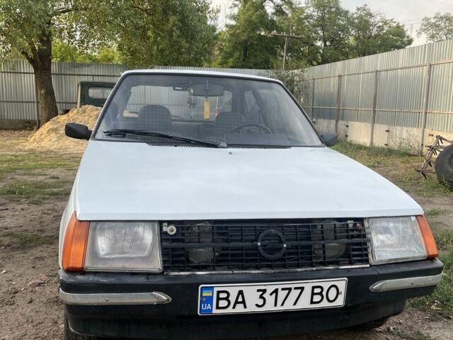 Белый ЗАЗ Таврия, объемом двигателя 1.1 л и пробегом 1000 тыс. км за 413 $, фото 1 на Automoto.ua