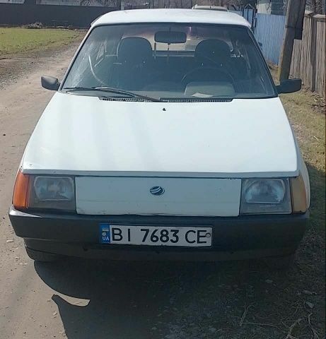 Белый ЗАЗ Таврия, объемом двигателя 1.1 л и пробегом 230 тыс. км за 800 $, фото 1 на Automoto.ua