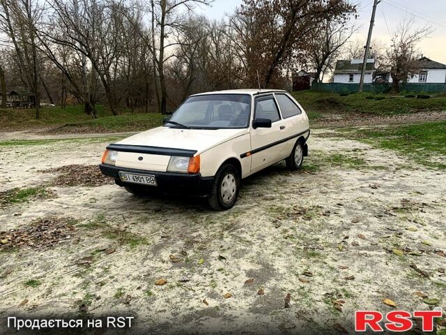 Бежевый ЗАЗ Таврия, объемом двигателя 1.1 л и пробегом 0 тыс. км за 1000 $, фото 1 на Automoto.ua