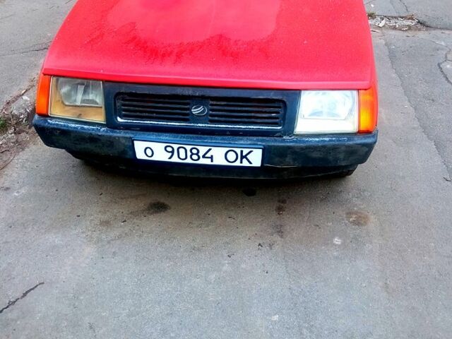 Красный ЗАЗ Таврия, объемом двигателя 1.2 л и пробегом 100 тыс. км за 400 $, фото 1 на Automoto.ua