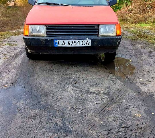 Красный ЗАЗ Таврия, объемом двигателя 1.1 л и пробегом 100 тыс. км за 550 $, фото 1 на Automoto.ua