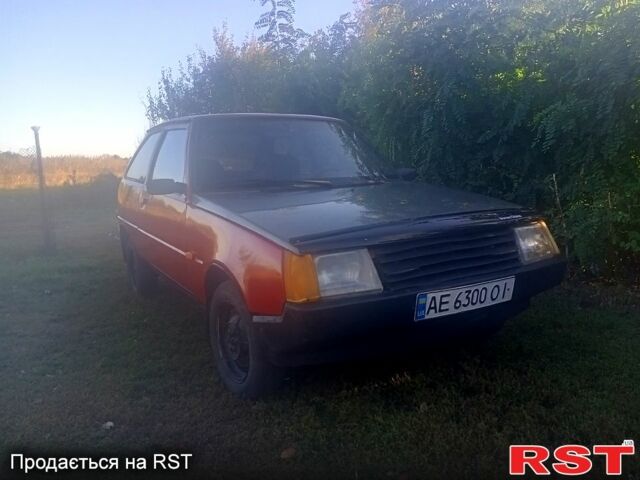 Красный ЗАЗ Таврия, объемом двигателя 1.1 л и пробегом 300 тыс. км за 380 $, фото 1 на Automoto.ua