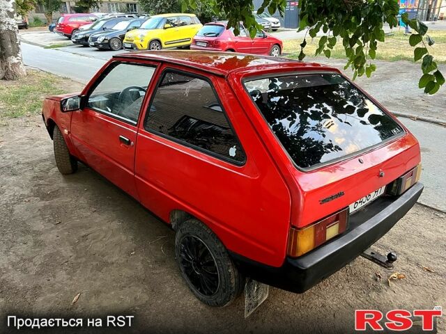 Красный ЗАЗ Таврия, объемом двигателя 1.2 л и пробегом 122 тыс. км за 450 $, фото 1 на Automoto.ua