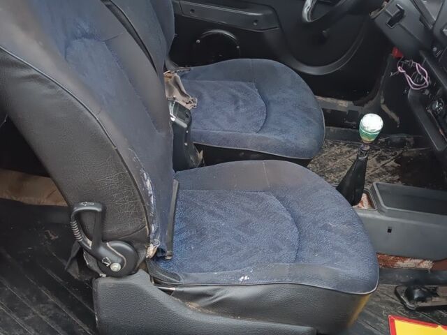 Красный ЗАЗ Таврия, объемом двигателя 1.2 л и пробегом 320 тыс. км за 450 $, фото 1 на Automoto.ua