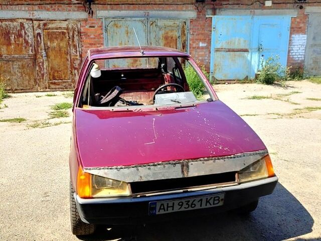 Красный ЗАЗ Таврия, объемом двигателя 1.1 л и пробегом 160 тыс. км за 500 $, фото 1 на Automoto.ua