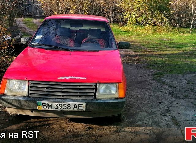 Красный ЗАЗ Таврия, объемом двигателя 1.1 л и пробегом 120 тыс. км за 260 $, фото 1 на Automoto.ua