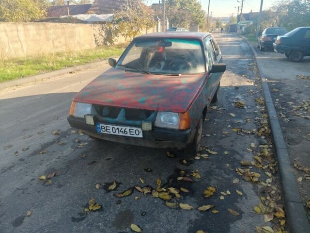 ЗАЗ Таврия 2001 в Николаеве на Automoto.ua Красный ЗАЗ Таврия, объемом двигателя 1.1 л и пробегом 2 тыс. км за 300 $, фото 1 на Automoto.ua