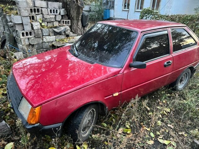 Красный ЗАЗ Таврия, объемом двигателя 1 л и пробегом 242 тыс. км за 524 $, фото 1 на Automoto.ua
