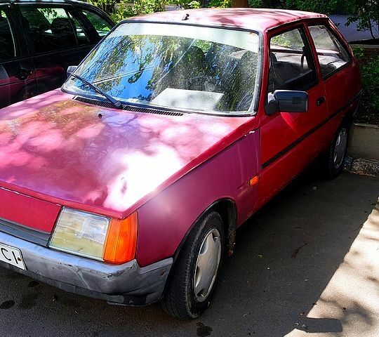 Красный ЗАЗ Таврия, объемом двигателя 1.2 л и пробегом 188 тыс. км за 600 $, фото 1 на Automoto.ua