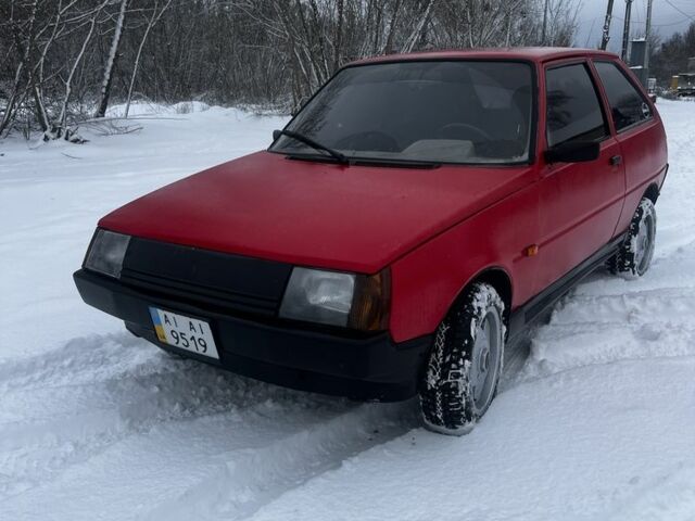 Красный ЗАЗ Таврия, объемом двигателя 1.2 л и пробегом 430 тыс. км за 800 $, фото 1 на Automoto.ua