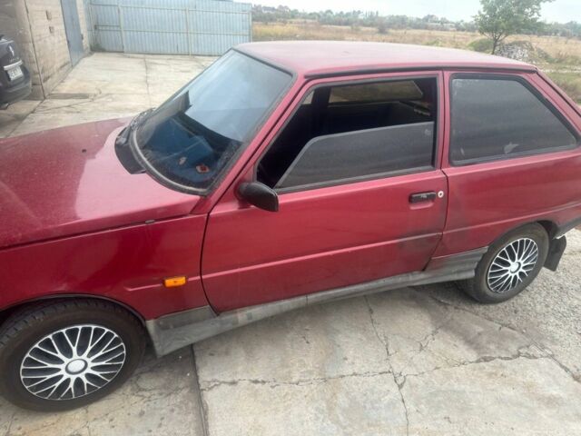 Красный ЗАЗ Таврия, объемом двигателя 1.2 л и пробегом 71 тыс. км за 496 $, фото 1 на Automoto.ua