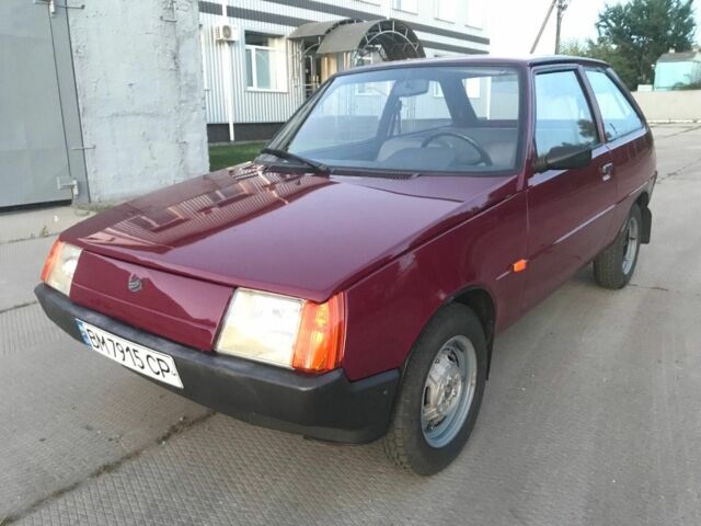 Красный ЗАЗ Таврия, объемом двигателя 1.1 л и пробегом 38 тыс. км за 1977 $, фото 1 на Automoto.ua