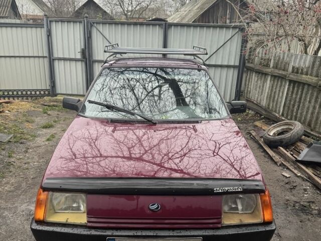 Красный ЗАЗ Таврия, объемом двигателя 1.1 л и пробегом 133 тыс. км за 700 $, фото 1 на Automoto.ua