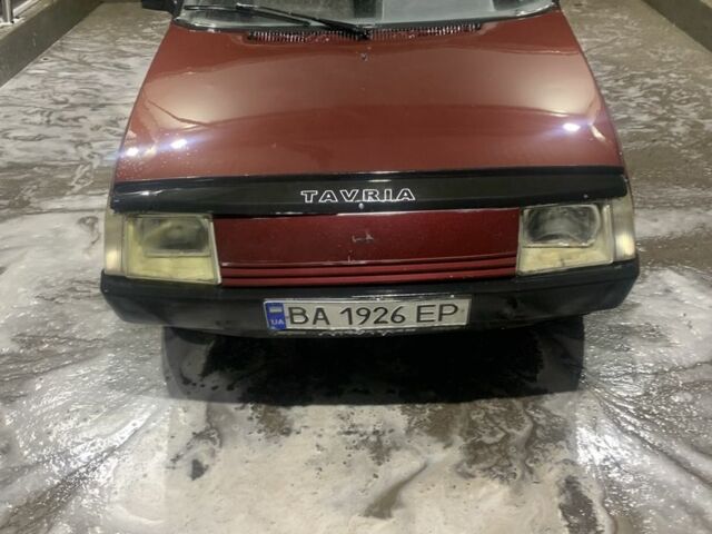 Красный ЗАЗ Таврия, объемом двигателя 1.2 л и пробегом 230 тыс. км за 1050 $, фото 1 на Automoto.ua