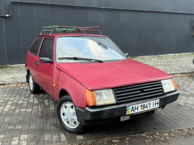 Красный ЗАЗ Таврия, объемом двигателя 1.1 л и пробегом 120 тыс. км за 594 $, фото 1 на Automoto.ua