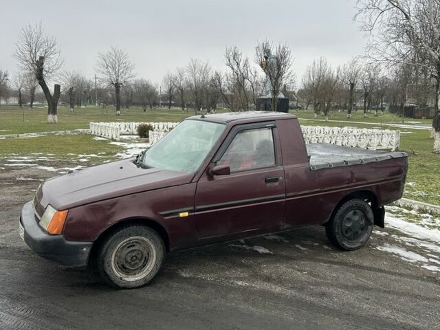 Червоний ЗАЗ Таврія, об'ємом двигуна 1.3 л та пробігом 200 тис. км за 850 $, фото 1 на Automoto.ua