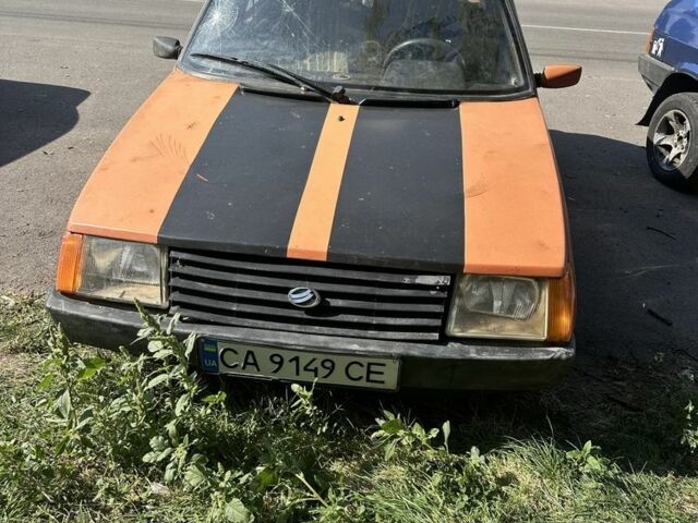 Красный ЗАЗ Таврия, объемом двигателя 1.1 л и пробегом 70 тыс. км за 219 $, фото 1 на Automoto.ua