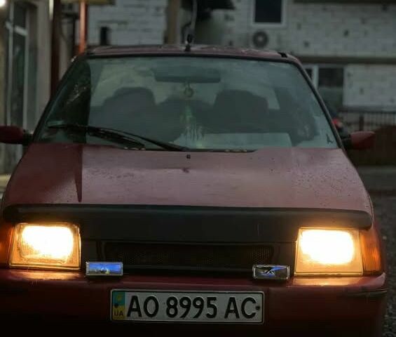 Красный ЗАЗ Таврия, объемом двигателя 1.2 л и пробегом 117 тыс. км за 650 $, фото 1 на Automoto.ua