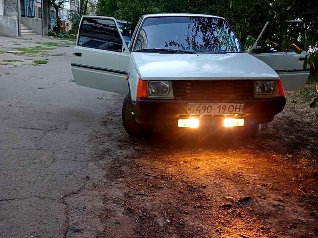 ЗАЗ Таврія, об'ємом двигуна 1.2 л та пробігом 303 тис. км за 1000 $, фото 1 на Automoto.ua