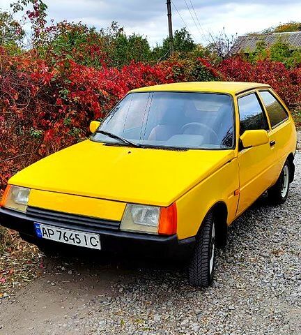 Желтый ЗАЗ Таврия, объемом двигателя 1.1 л и пробегом 275 тыс. км за 710 $, фото 1 на Automoto.ua