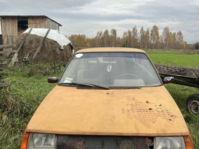 ЗАЗ Таврия 1985 в Макарове на Automoto.ua Желтый ЗАЗ Таврия, объемом двигателя 1.1 л и пробегом 38 тыс. км за 309 $, фото 1 на Automoto.ua