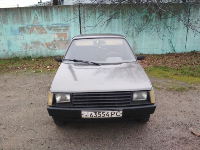 Сірий ЗАЗ Таврія, об'ємом двигуна 1 л та пробігом 73 тис. км за 700 $, фото 1 на Automoto.ua