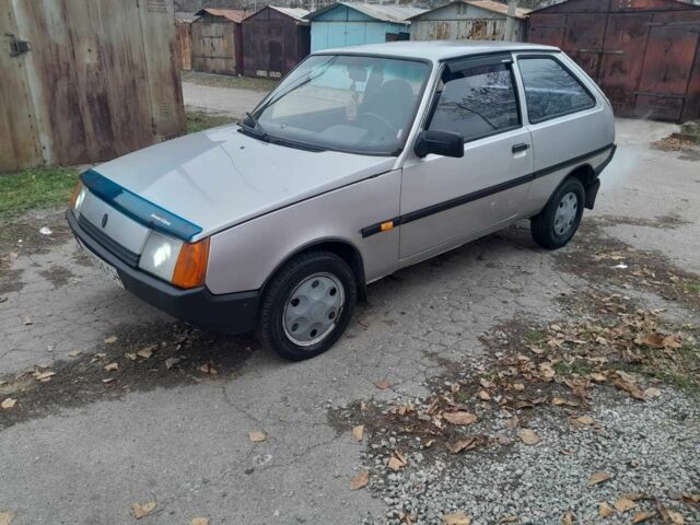 Серый ЗАЗ Таврия, объемом двигателя 1.1 л и пробегом 170 тыс. км за 750 $, фото 1 на Automoto.ua