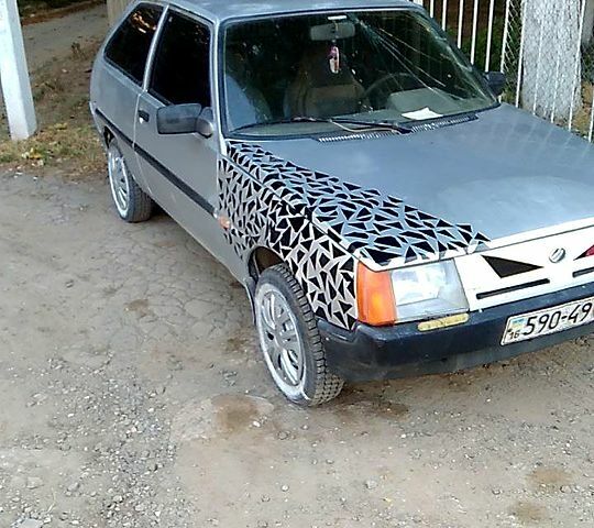 Серый ЗАЗ Таврия, объемом двигателя 1.1 л и пробегом 200 тыс. км за 650 $, фото 1 на Automoto.ua