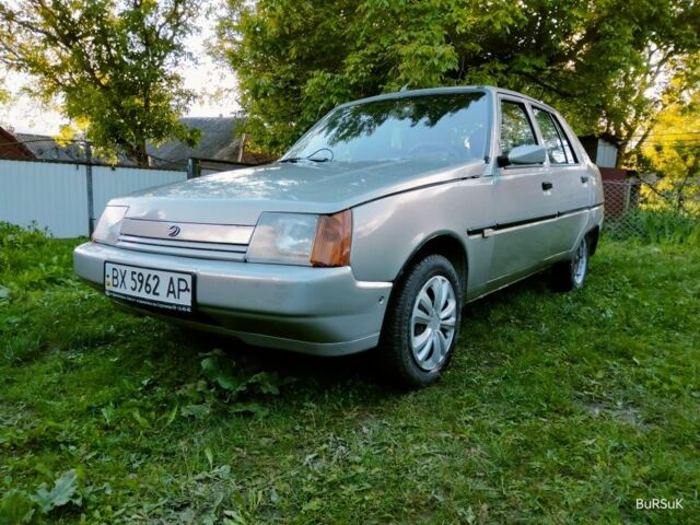 Серый ЗАЗ Таврия, объемом двигателя 1.2 л и пробегом 191 тыс. км за 1250 $, фото 1 на Automoto.ua
