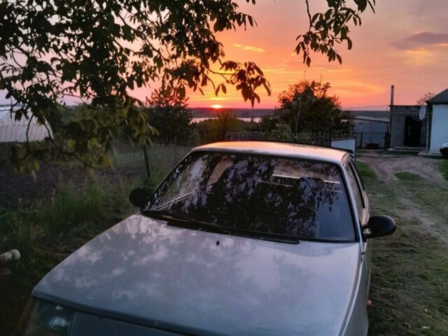 Серый ЗАЗ Таврия, объемом двигателя 1.1 л и пробегом 200 тыс. км за 474 $, фото 1 на Automoto.ua