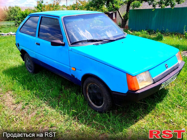 Синий ЗАЗ Таврия, объемом двигателя 1.2 л и пробегом 100 тыс. км за 380 $, фото 1 на Automoto.ua