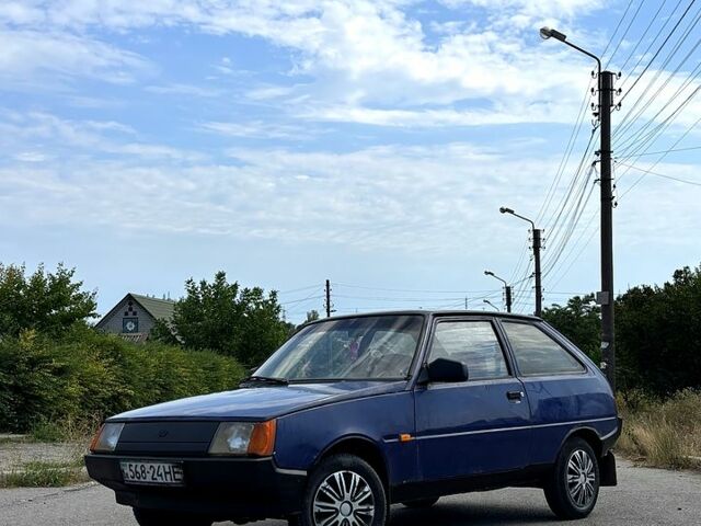 Синий ЗАЗ Таврия, объемом двигателя 1.1 л и пробегом 100 тыс. км за 380 $, фото 1 на Automoto.ua