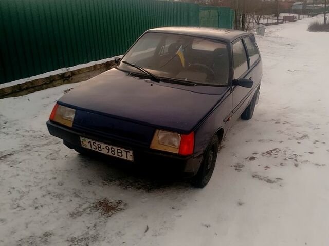 Синий ЗАЗ Таврия, объемом двигателя 1.2 л и пробегом 200 тыс. км за 670 $, фото 1 на Automoto.ua