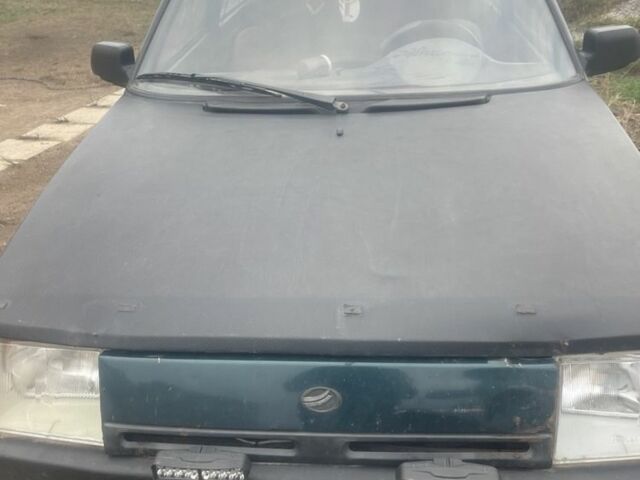 Зеленый ЗАЗ Таврия, объемом двигателя 1.1 л и пробегом 250 тыс. км за 713 $, фото 1 на Automoto.ua