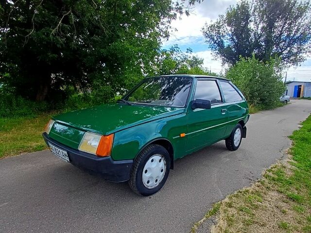 Зеленый ЗАЗ Таврия, объемом двигателя 1.1 л и пробегом 34 тыс. км за 1700 $, фото 1 на Automoto.ua