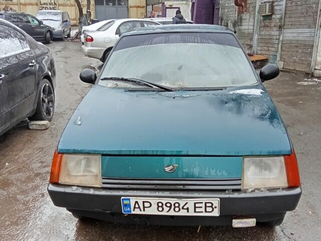 Зеленый ЗАЗ Таврия, объемом двигателя 1.1 л и пробегом 200 тыс. км за 300 $, фото 1 на Automoto.ua