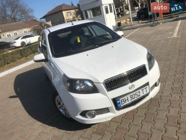 Белый ЗАЗ Вида, объемом двигателя 1.4 л и пробегом 107 тыс. км за 4800 $, фото 1 на Automoto.ua