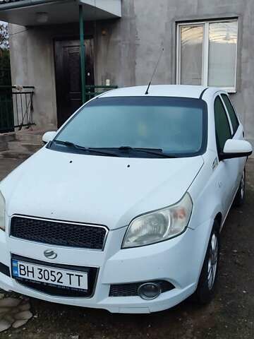 Белый ЗАЗ Вида, объемом двигателя 1.4 л и пробегом 107 тыс. км за 5000 $, фото 1 на Automoto.ua