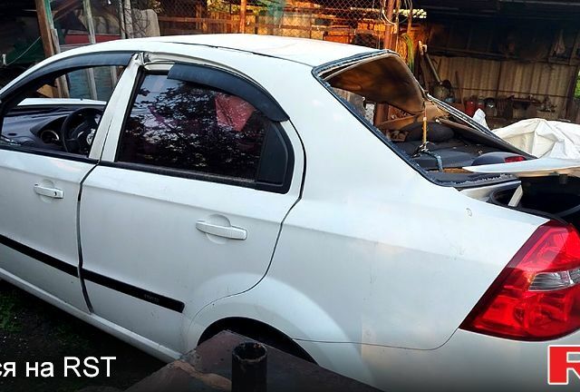 Белый ЗАЗ Вида, объемом двигателя 1.5 л и пробегом 200 тыс. км за 900 $, фото 1 на Automoto.ua